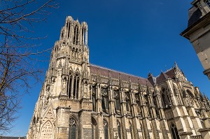 CATHEDRALE NOTRE DAME DE REIMS, INSCRITE AU PATRIMOINE MONDIAL DE L'UNESCO DEPUIS DECEMBRE 1991. C'EST LA CATHEDRALE DES SACRES DES ROIS DE FRANCE DEPUIS CLOVIS AU VE SIECLE MARNE, REGION GRAND EST, FRANCE 