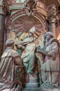 TOMBEAU DE SAINT REMI, CHOEUR DE LA BASILIQUE SAINT REMI, REIMS, MARNE, REGION GRAND EST, FRANCE 