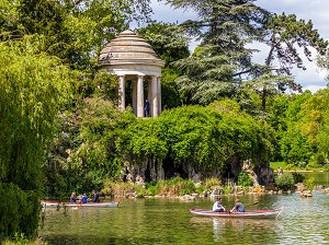 LAC ET ROTONDE, LAC DAUMESNIL, BOIS DE VINCENNES, PARIS, ILE DE FRANCE, FRANCE, EUROPE 