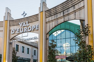 CENTRE COMMERCIAL, CHESSY, VAL D'EUROPE, MARNE LA VALLEE, SEINE ET MARNE (77), FRANCE, EUROPE 