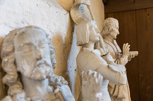 STATUE DE JEANNE D'ARC, EGLISE SAINT GENEST, FLAVIGNY SUR OZERAIN, (21) COTE-D'OR, BOURGOGNE, FRANCE 