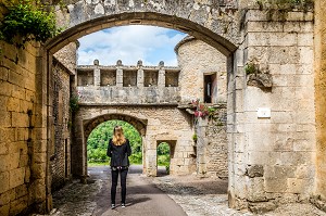 PORTE DU VAL, FLAVIGNY SUR OZERAIN, (21) COTE-D'OR, BOURGOGNE, FRANCE 