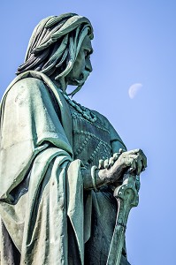 STATUE EN CUIVRE DE VERCINGETORIX, ALISE SAINTE REINE, ALESIA, (21) COTE-D'OR, BOURGOGNE, FRANCE 