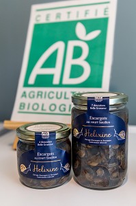 PERRINE DOUDIN, HELIXINE, HELICICULTRICE, PRODUCTRICE D'ESCARGOTS BIO, FLAVIGNY SUR OZERAIN, (21) COTE-D'OR, BOURGOGNE, FRANCE 