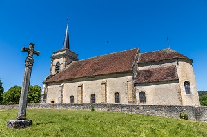 EGLISE SAINT JACQUES LE MAJEUR, CLASSE AU PATRIMOINE MONDIAL DE L'UNESCO, SUR LE CHEMIN DE SAINT JACQUES DE COMPOSTELLE, ASQUINS, (89) YONNE, BOURGOGNE, FRANCE 