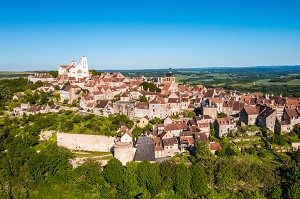 VILLAGE ET COLLINE ETERNELLE DE VEZELAY, (89) YONNE, BOURGOGNE, FRANCE 