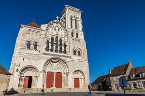 BASILIQUE SAINTE MARIE MADELEINE, VEZELAY, (89) YONNE, BOURGOGNE, FRANCE 