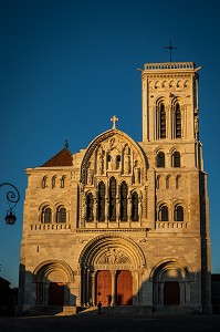 BASILIQUE SAINTE MARIE MADELEINE, VEZELAY, (89) YONNE, BOURGOGNE, FRANCE 