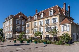 HOTEL DE LA POSTE ET DU LION D'OR, VILLAGE ET COLLINE ETERNELLE DE VEZELAY, VEZELAY, (89) YONNE, BOURGOGNE, FRANCE 