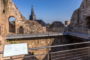 FORTERESSE, CHATEAU DE SAINTE SUZANNE, (53) MAYENNE, PAYS DE LA LOIRE 