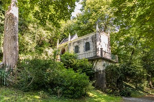 ORATOIRE DE SAINT CENERE AU BORD DE L'ERVE, LIEU DE PELERINAGE OU SAINT CENERE AURAIT FAIT JAILLIR UNE SOURCE, SAULGES, (53) MAYENNE, PAYS DE LA LOIRE 