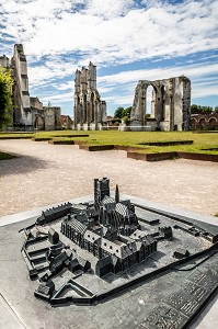 MAQUETTE ET RUINES DE L'ABBAYE SAINT BERTIN, SAINT OMER, (62) PAS-DE-CALAIS, FRANCE 