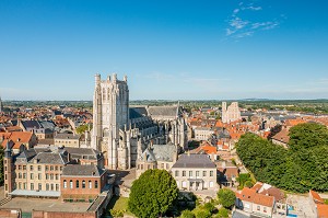 VUE DRONE CATHEDRALE NOTRE DAME DE SAINT OMER, SAINT OMER, (62) PAS-DE-CALAIS, FRANCE 