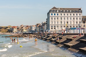 DIGUE ET PLAGE, WIMEREUX, (62) PAS-DE-CALAIS, FRANCE 