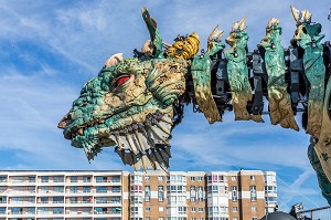 DRAGON DE CALAIS, DIGUE GASTON BERTHE, PLAGE DE CALAIS, CALAIS, (62) PAS-DE-CALAIS, FRANCE 