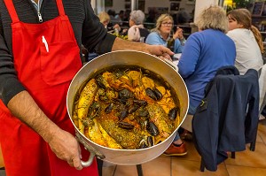 BOUILLABAISSE, RESTAURANT LE MAURIN DES MAURES, RAYOL CANADEL SUR MER 