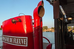 LE BATEAU DE CROISIERE BOU EL MOGDAD DE LA COMPAGNIE DU FLEUVE, QUAI DE PODOR, SENEGAL, AFRIQUE DE L'OUEST 