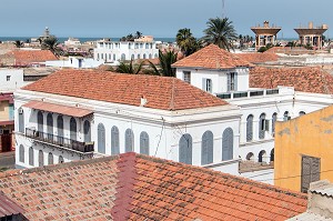 VUE GENERALE DEPUIS LES TOITS DE LA VILLE DE SAINT-LOUIS-DU-SENEGAL, SENEGAL, AFRIQUE DE L'OUEST 