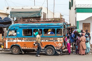 TRANSPORT EN COMMUN TRADITIONNEL DE LA VILLE, SAINT-LOUIS-DU-SENEGAL, SENEGAL, AFRIQUE DE L'OUEST 