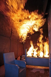 MAISON A FEU DU PLATEAU TECHNIQUE DE VITROLLES, ECOLE NATIONALE SUPERIEURE DES OFFICIERS DE SAPEURS-POMPIERS (ENSOSP), AIX-EN-PROVENCE (13), FRANCE 