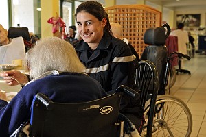 MARION CADOT SAPEUR-POMPIER VOLONTAIRE, AGENT DE SERVICE HOSPITALIER, DORDOGNE, FRANCE