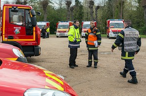 OFFICIER DE RENSEIGNEMENT, CENTRE DE REGROUPEMENT DES MOYENS SAPEURS-POMPIERS, EXPLOSION D'UN IMMEUBLE D'HABITATION SUITE A UNE FUITE DE GAZ, NONANCOURT (27), FRANCE 