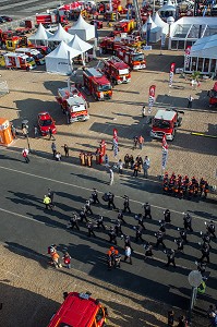 EXPOSITION DE MATERIEL ET DE CAMIONS DE SECOURS, 123 EME CONGRES NATIONAL DES SAPEURS-POMPIERS DE FRANCE, TOURS, SEPTEMBRE 2016