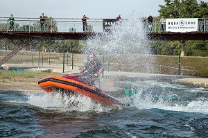 ZODIAC DE SECOURS EN VIVES, DEMONSTRATION DE SECOURS NAUTIQUE, 123 EME CONGRES NATIONAL DES SAPEURS-POMPIERS DE FRANCE, TOURS, SEPTEMBRE 2016 