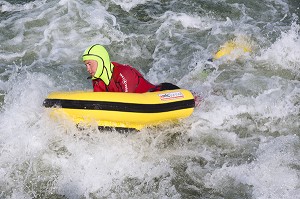 HYDRO SPEED DE SAUVETAGE EN EAUX VIVES, DEMONSTRATION DE SECOURS NAUTIQUE, 123 EME CONGRES NATIONAL DES SAPEURS-POMPIERS DE FRANCE, TOURS, SEPTEMBRE 2016 