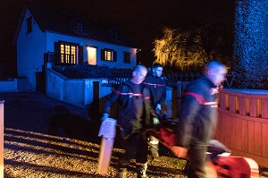 SAPEEURS-POMPIERS POUR UN SECOURS A DOMICILE, CENTRE DE SECOURS PRINCIPAL DE BAYEUX (14), FRANCE 