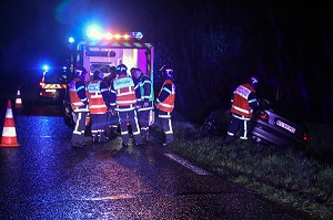 ACCIDENT DE LA ROUTE SUR LA RN13, COMMUNE DE SURRAIN, COMPAGNIE DES SAPEURS-POMPIERS DE BAYEUX (14), FRANCE 