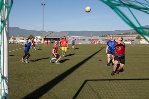 ENTRAINEMENT DE FOOTBALL DES SAPEURS-POMPIERS, CENTRE DE SECOURS DE CHAMBERY, SAVOIE (73), FRANCE 