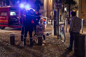 ACCIDENT D'UNE FEMME ALCOOLISEE A VELO SUR LA VOIE PUBLIQUE, SAPEURS-POMPIERS PRINCIPAL DU CENTRE DE SECOURS DE CHAMBERY, SAVOIE (73), FRANCE 