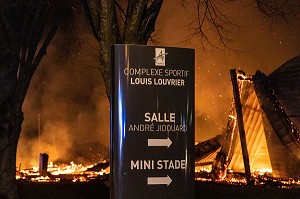 FEU DE LA SALLE DE GYMNASTIQUE ANDRE JIDOUARD, COMPLEXE SPORTIF LOUIS LOUVRIER, ARGENTAN (61), FRANCE 