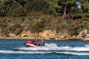 SCOOTER DES MERS POUR LE SECOURS AQUATIQUE DES SAPEURS-POMPIERS, VANNES, MORBIHAN, FRANCE 