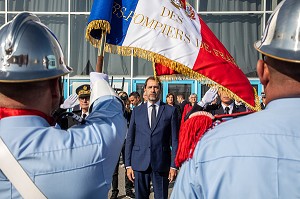 GARDE AU DRAPEAU, CHRISTOPHE CASTANER, MINISTRE DE L'INTERIEUR, CONGRES NATIONAL DES SAPEURS-POMPIERS DE FRANCE, VANNES, MORBIHAN 