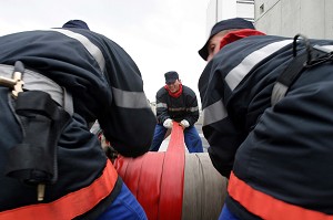 FIA DE SAPEURS-POMPIERS PROFESSIONNELS, ECOLE DEPARTEMENTALE DES SAPEURS-POMPIERS DE L'ESSONNE (91), MAI 2004 