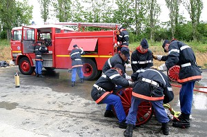 FIA DE SAPEURS-POMPIERS PROFESSIONNELS, ECOLE DEPARTEMENTALE DES SAPEURS-POMPIERS DE L'ESSONNE (91), FRANCE 