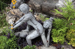 SCULPTURES DE NATS EN PIERRE QUI SERVAIENT DE LEST AUX BATEAUX APRES LEUR LIVRAISON DE RIZ EN CHINE, WAT PHO (WAT PHRA CHETUPON) OU TEMPLE DU BOUDDHA COUCHE, BANGKOK, THAILANDE, ASIE 