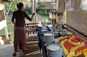 PREPARATION DU PETIT-DEJEUNER, CUISINES DU CORAL HOTEL, BANG SAPHAN, PROVINCE DE PRACHUAP KHIRI KHAN, THAILANDE, ASIE 