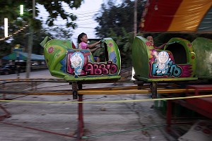 MANEGES DE LA FETE FORAINE, NOUVEL AN, BANG SAPHAN, THAILANDE 