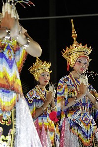 SPECTACLE DE DANSE TRADITIONNELLE THAI, THAILANDE, ASIE 