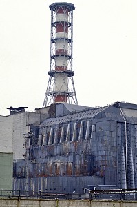 SARCOPHAGE AUTOUR DU REACTEUR NUMERO 4, CENTRALE NUCLEAIRE DE TCHERNOBYL, UKRAINE 