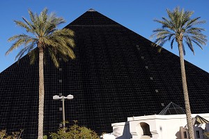 PYRAMIDE DE L'HOTEL LUXOR, STRIP, LAS VEGAS, NEVADA, ETATS-UNIS, AMERIQUE, USA 