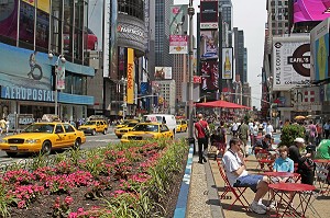 ZONE PIETONNE ET BUILDINGS DE TIMES SQUARE, QUARTIER DE MIDTOWN, MANHATTAN, NEW YORK CITY, ETAT DE NEW YORK, ETATS-UNIS 