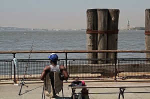 EMBARCADERE POUR LES CROISIERES A DESTINATION DE LIBERTY ISLAND OU FUT ERIGEE LA STATUE DE LA LIBERTE, BATTERY PARK, MANHATTAN, NEW YORK CITY, ETAT DE NEW YORK, ETATS-UNIS 