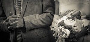 ILLUSTRATION CEREMONIE DE MARIAGE A L'EGLISE, BOUQUET DE LA MARIEE 