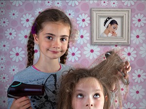 LA COIFFEUSE, METIER DE REVE DES ENFANTS, QUAND JE SERAI GRAND, JE SERAI..., SERIE IMAGE EXPOSITION 