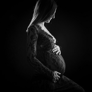 FEMME ENCEINTE, PORTRAIT EN STUDIO
